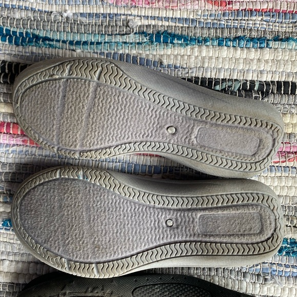 Water Shoes Sandals - Picture 4 of 7